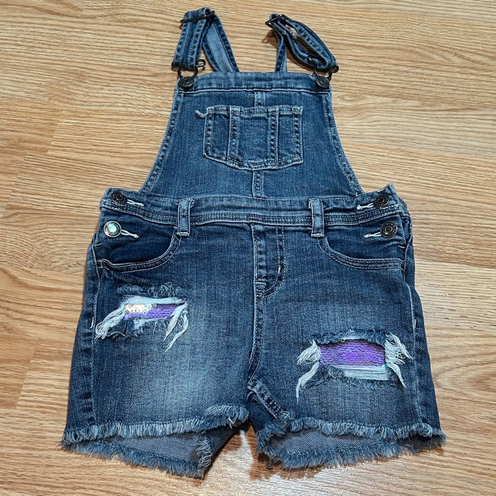Cat & Jack Girls Denim Shortalls Medium Wash Flip Sequin Distressed XS 4/5
